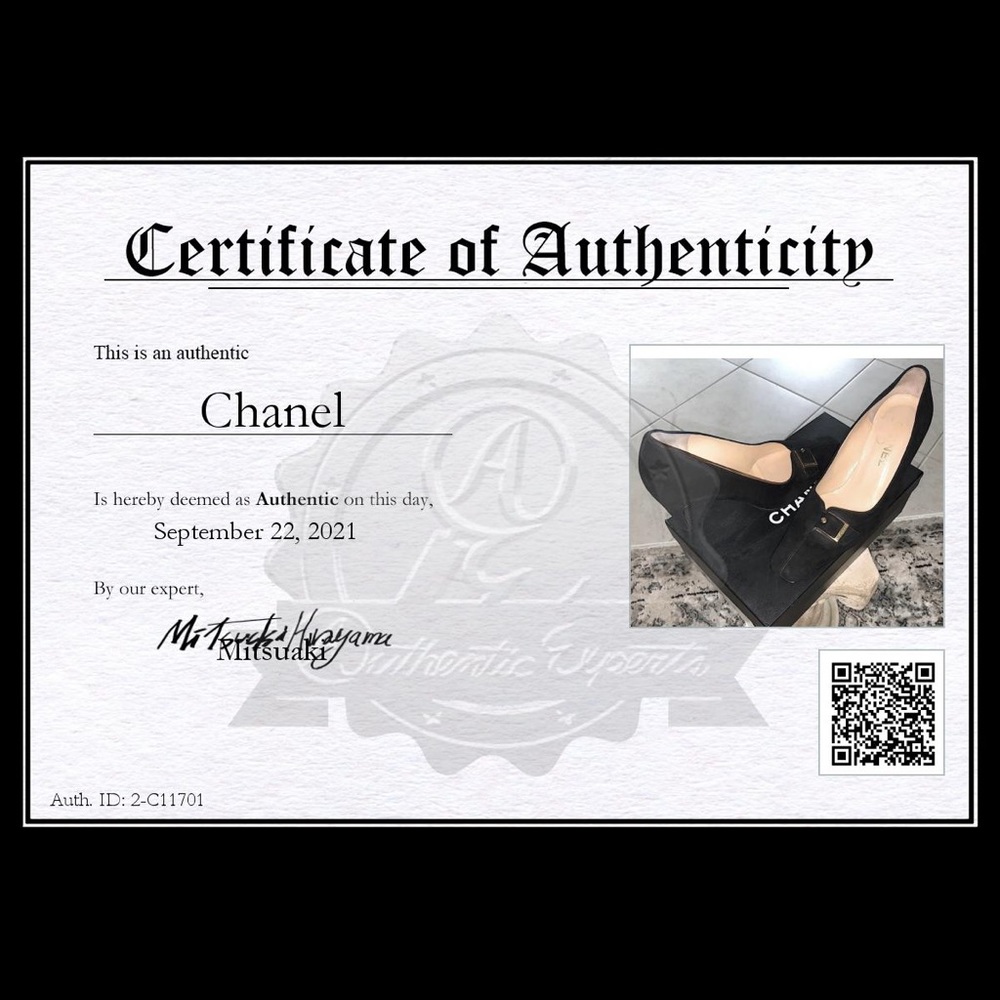 CHANEL Classic Suede Pumps - Picture 15 of 16